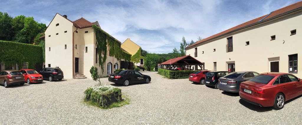 Hotel Usedlost Kotlarka Praga Zewnętrze zdjęcie