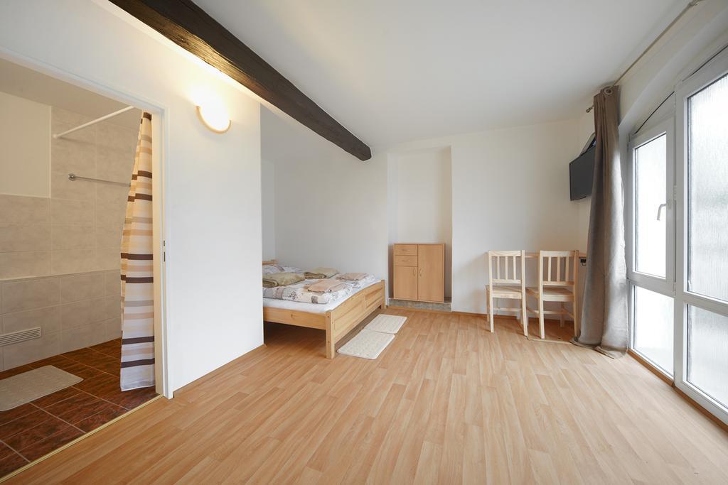 Hotel Usedlost Kotlarka Praga Zewnętrze zdjęcie